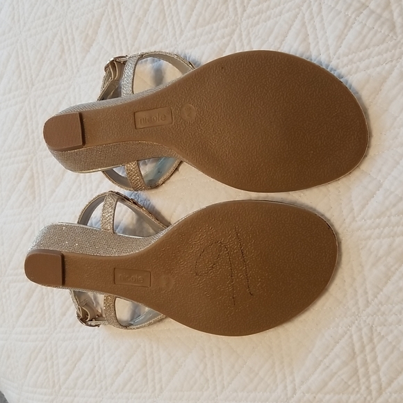 Gold sandals - Picture 6 of 6